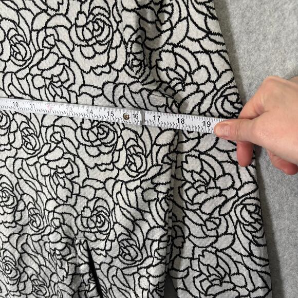 Elle Shirt Small Gray Knit Pockets Textured Feminine Minimalist Cottage Lounge - Picture 7 of 11